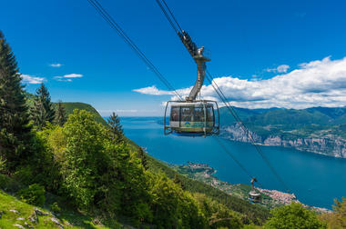 Monte Baldo, between walks and cable cars